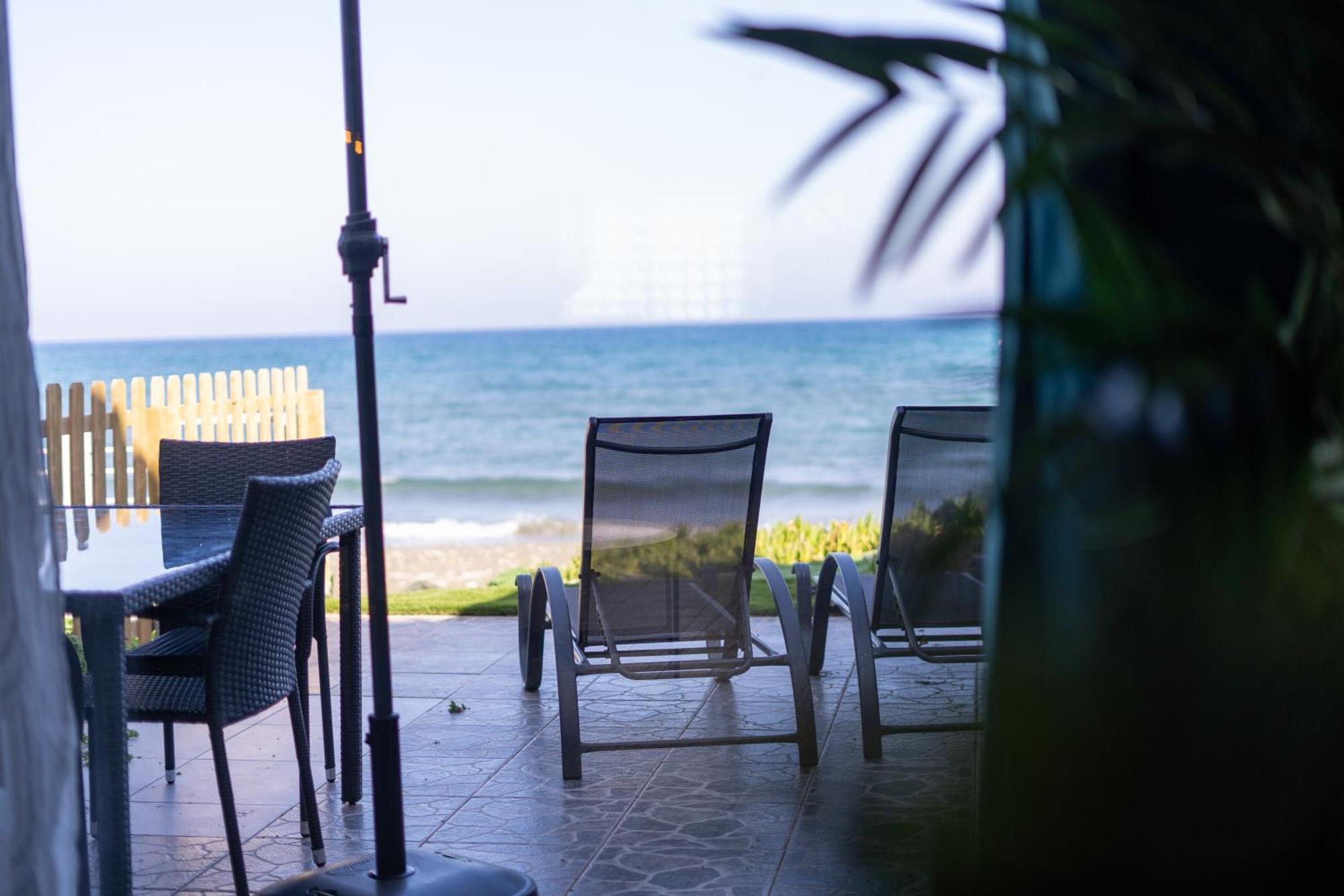 Beach House At Seafront Βίλα Meneou Εξωτερικό φωτογραφία