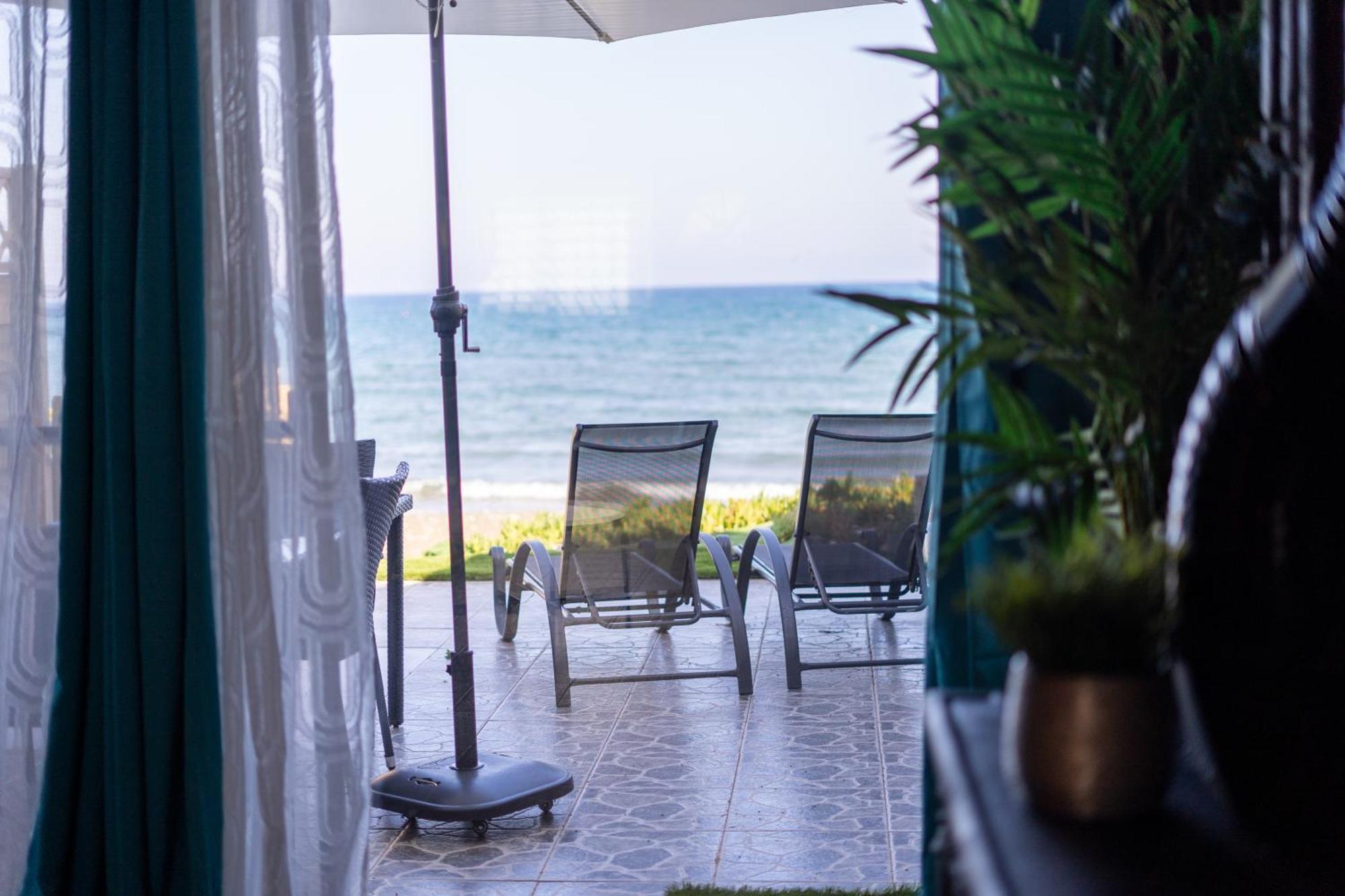 Beach House At Seafront Βίλα Meneou Εξωτερικό φωτογραφία