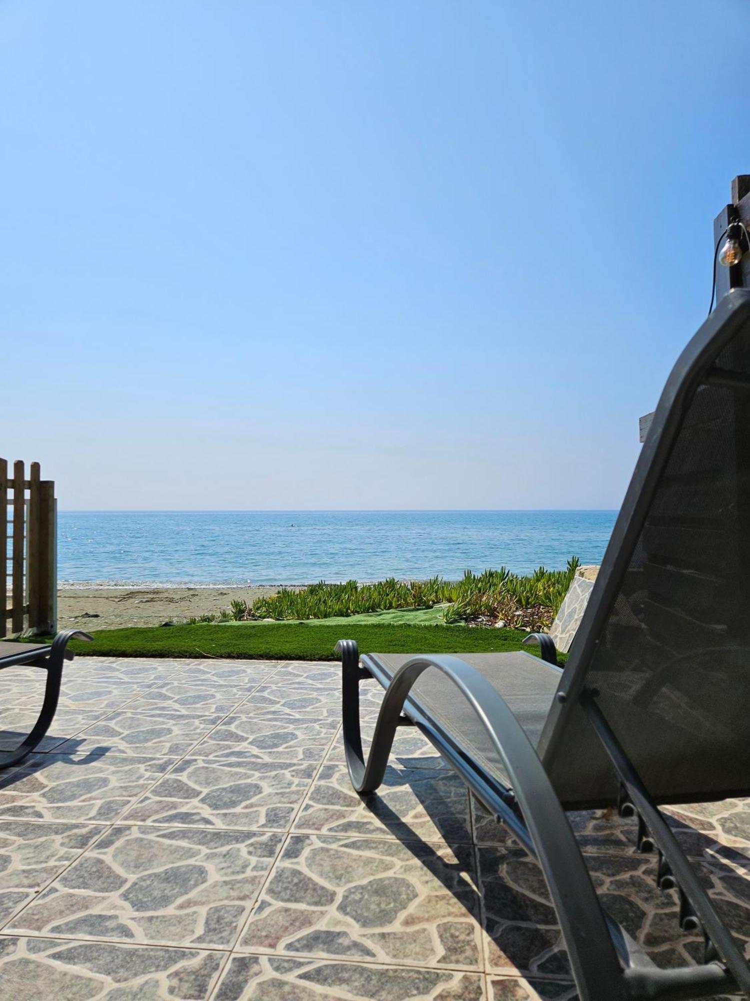 Beach House At Seafront Βίλα Meneou Εξωτερικό φωτογραφία