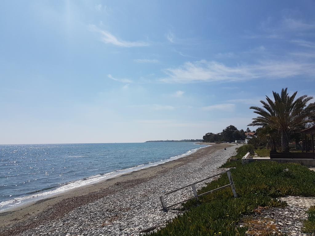 Beach House At Seafront Βίλα Meneou Εξωτερικό φωτογραφία